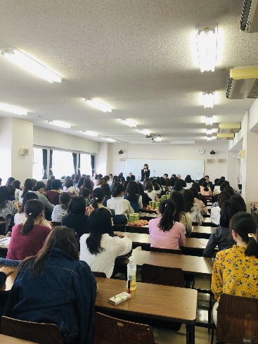 西生田キャンパスでの新入生歓迎会